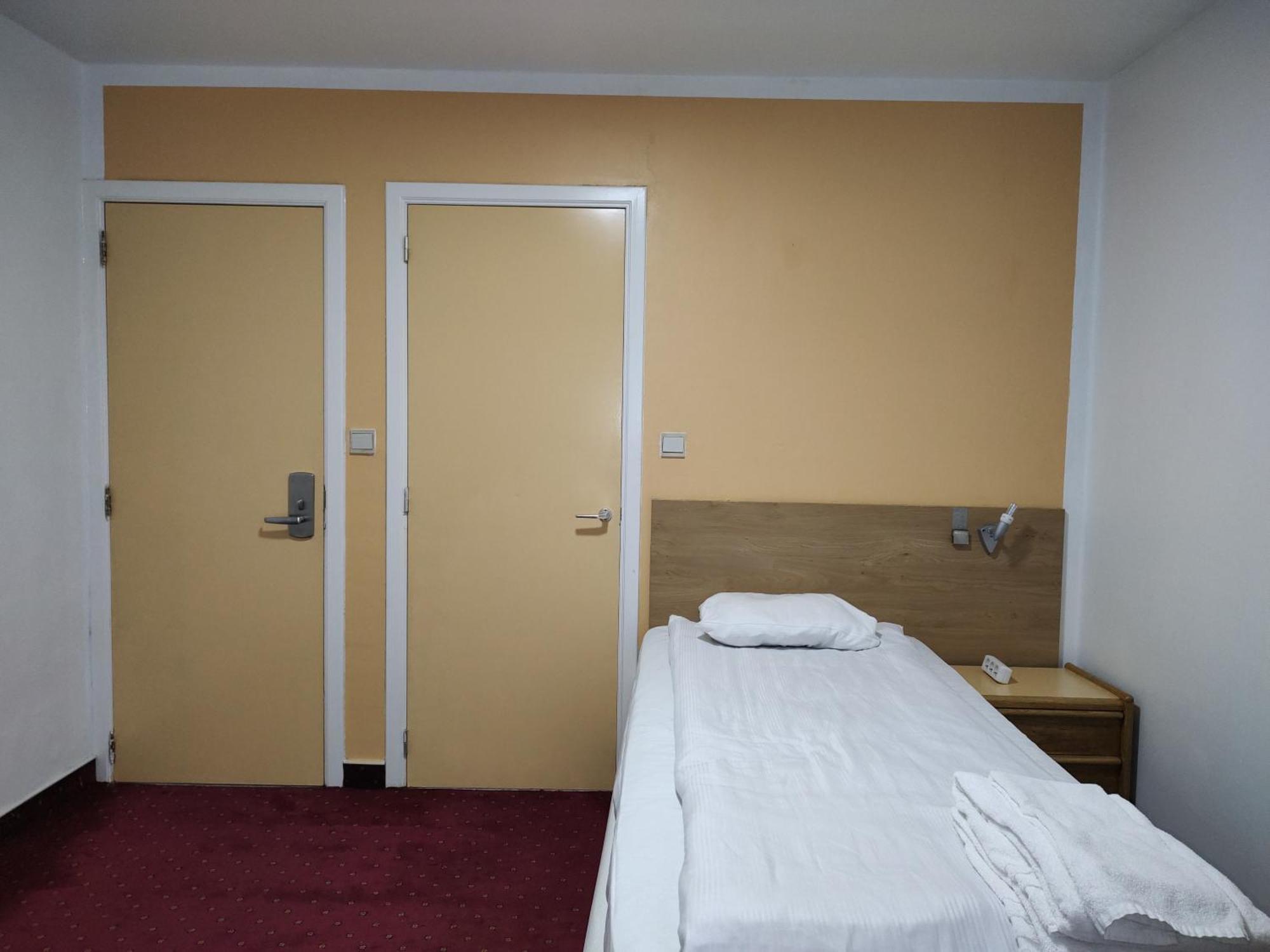 Hotel Evergreen Woluwe-Saint-Lambert Kültér fotó